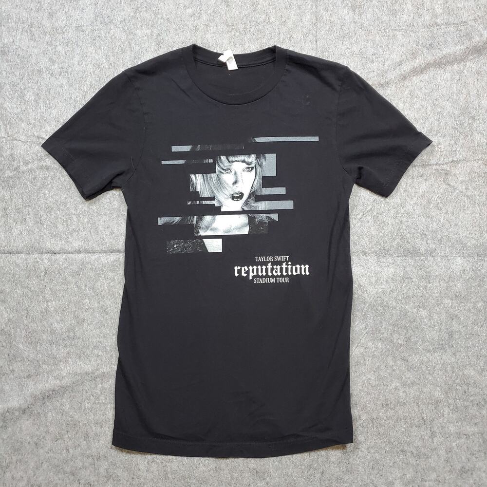 Taylor Swift Shirt Womens Small Reputation Stadium Tour Concert Band Swiftie